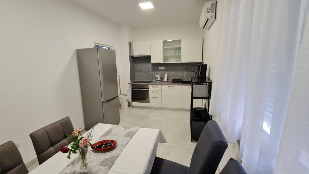 Apartman Magnolija Rijeka Exterior photo